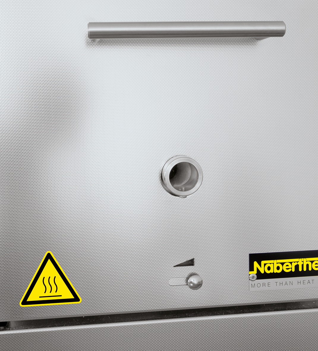 Observation hole in the door as additional equipment